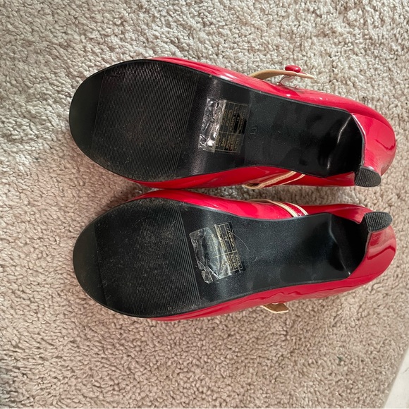 Red and cream vintage inspired high heel pumps - Picture 4 of 5